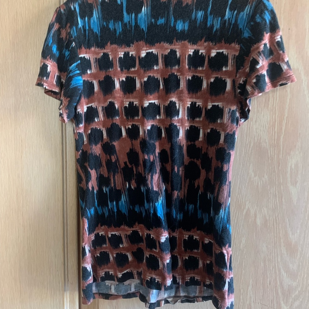 Lux patterned top - Picture 2 of 2